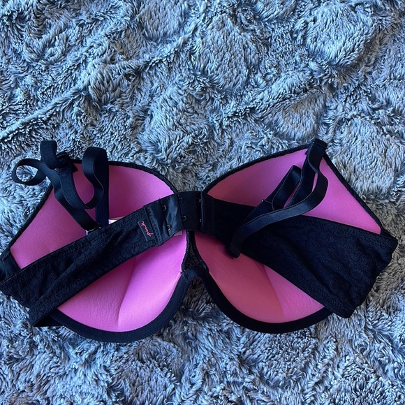 Black - Victoria’s Secret Push-up Bra - Picture 2 of 5